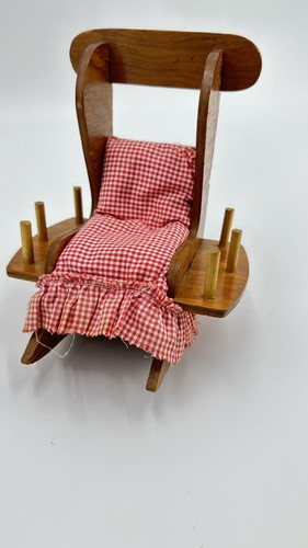 Vintage wooden rocking chair - wooden,