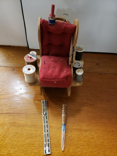 Vintage wooden pin cushion - wooden,